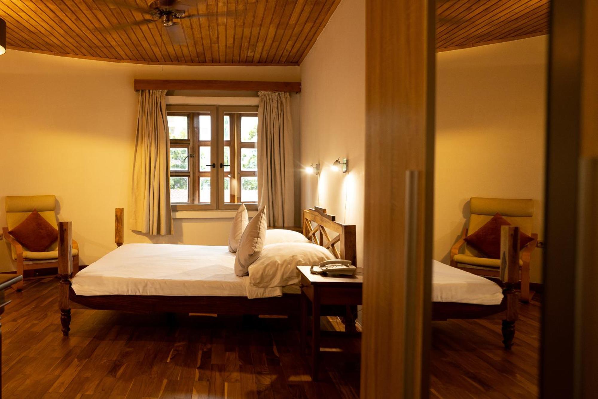 Esther'S Hotel Άκρα Εξωτερικό φωτογραφία